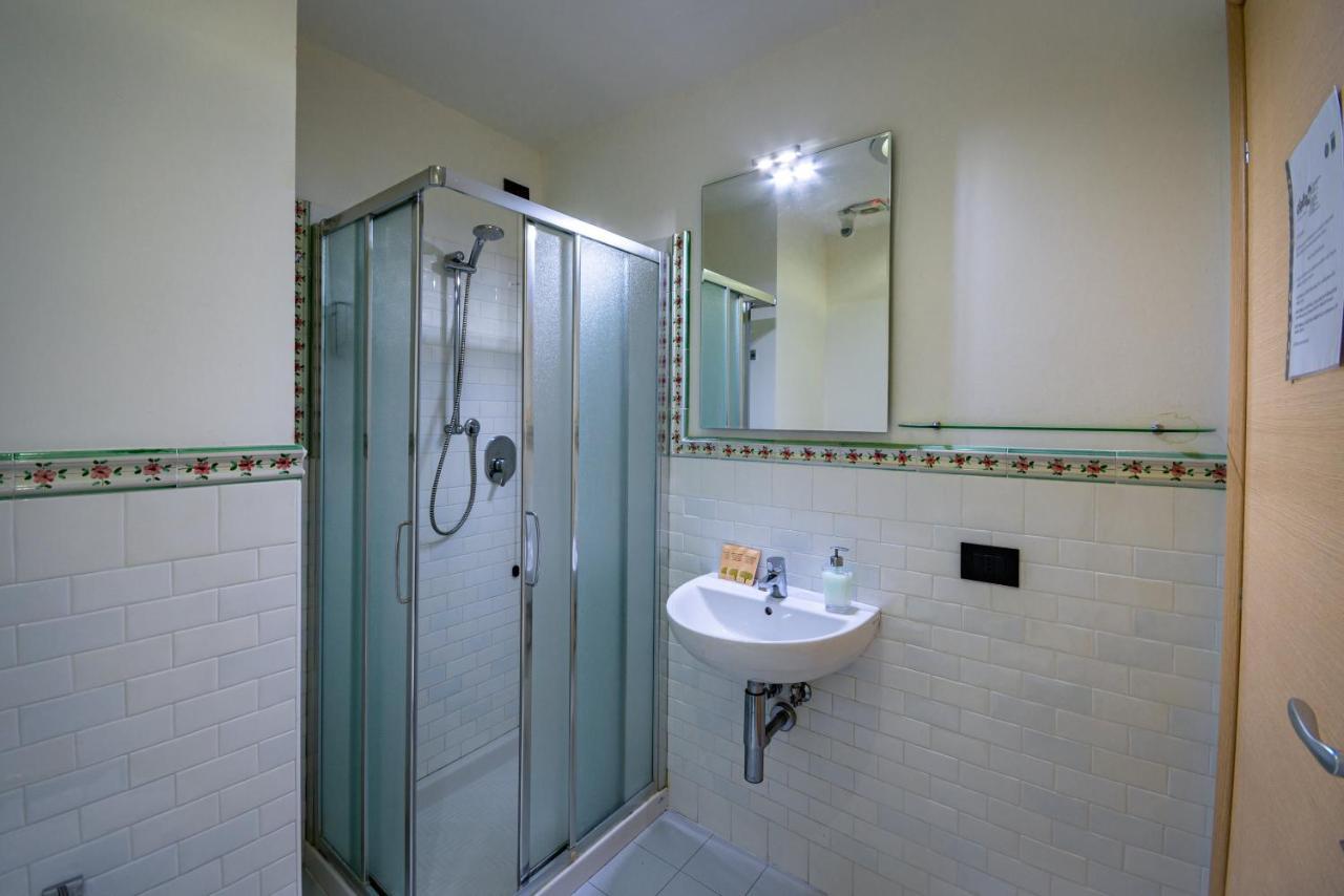 Dimora Santa Barbara Hotel Ferrara Bagian luar foto