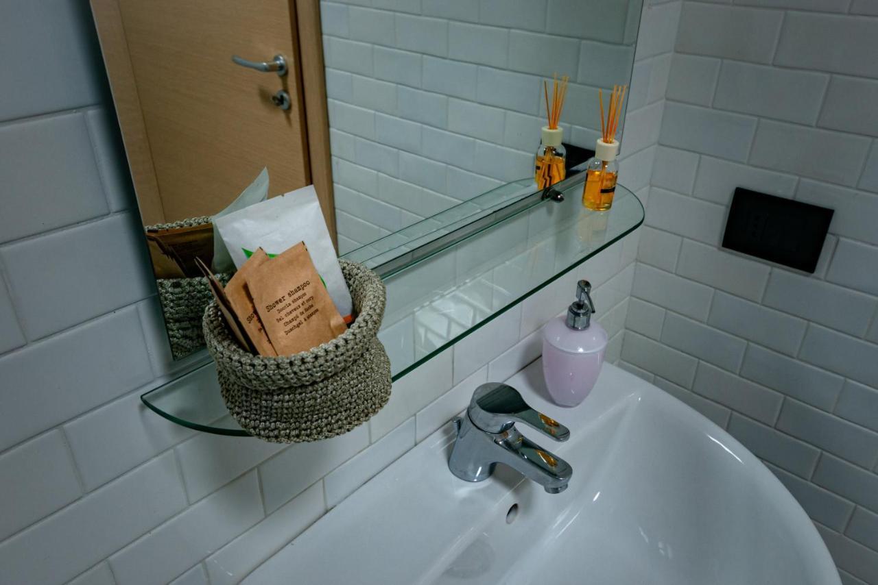 Dimora Santa Barbara Hotel Ferrara Bagian luar foto