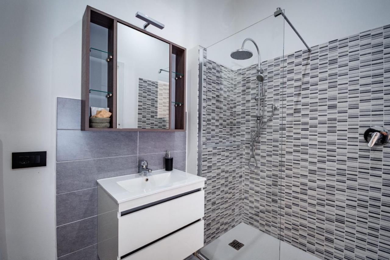 Dimora Santa Barbara Hotel Ferrara Bagian luar foto