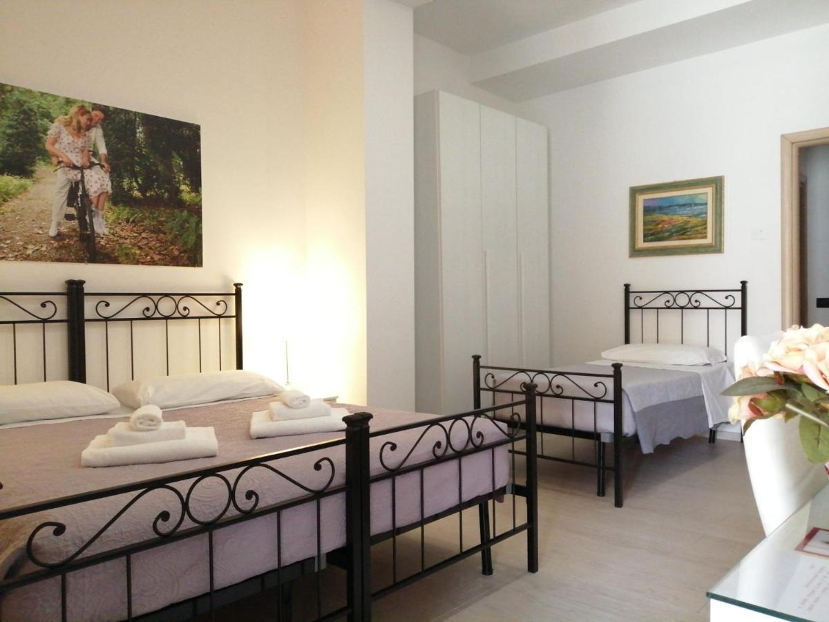 Dimora Santa Barbara Hotel Ferrara Bagian luar foto