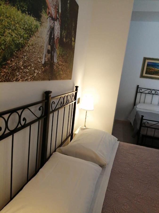 Dimora Santa Barbara Hotel Ferrara Bagian luar foto