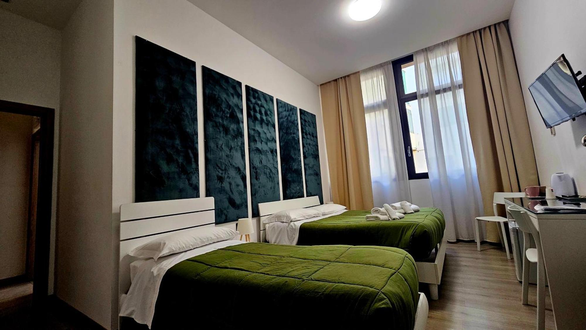 Dimora Santa Barbara Hotel Ferrara Bagian luar foto